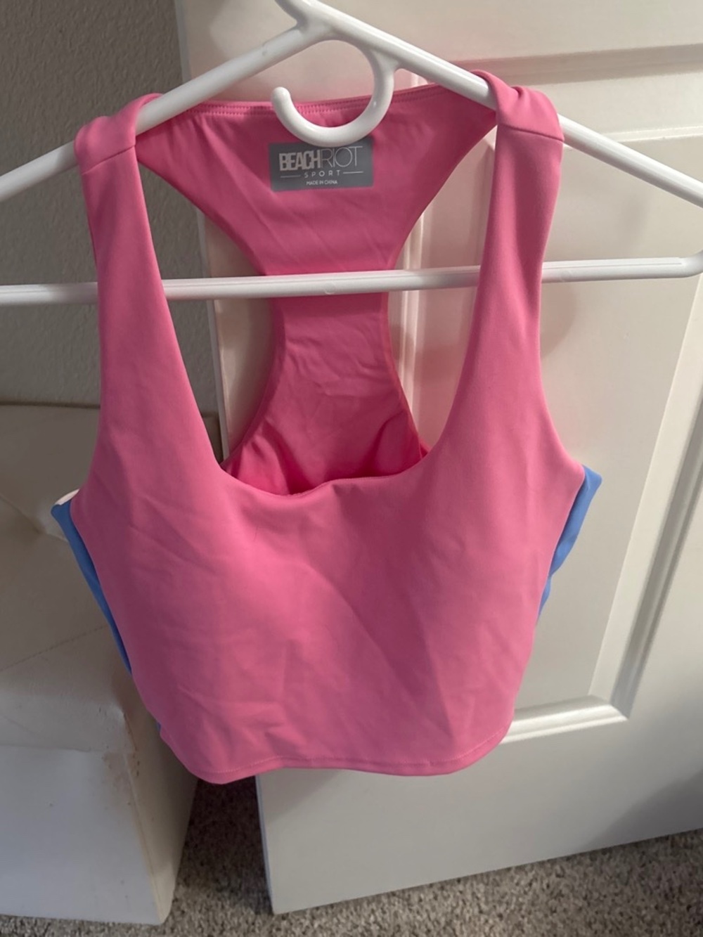 Beach riot brand new size large
